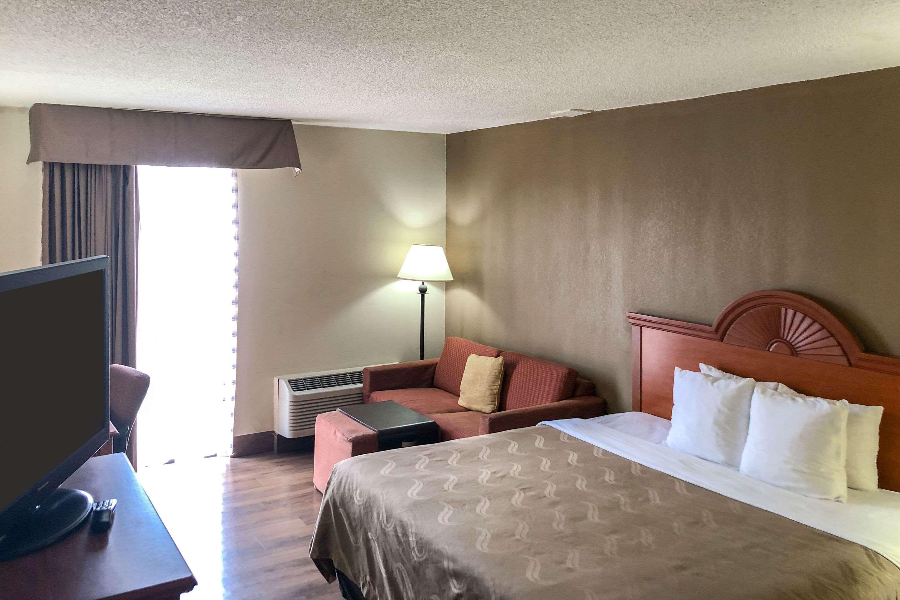 Quality Inn Near Joint Base Andrews-Washington Area Camp Springs Exteriör bild